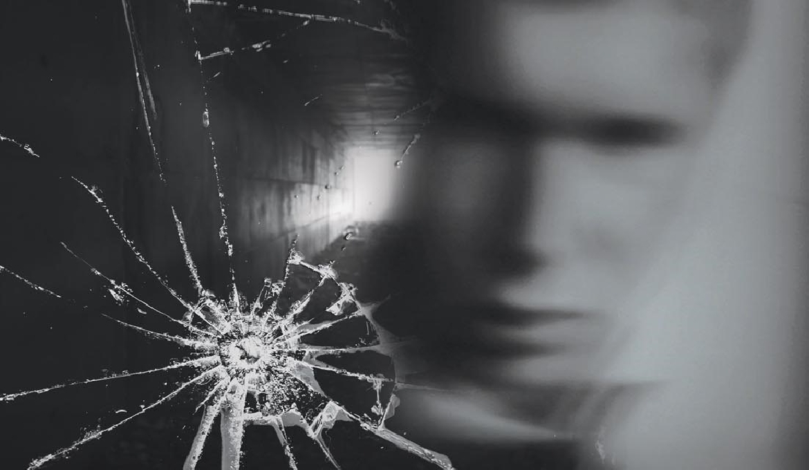 Pokaz filmu „Martwy sezon” oraz spotkanie z reżyserką Dagmarą Drzazgą! 